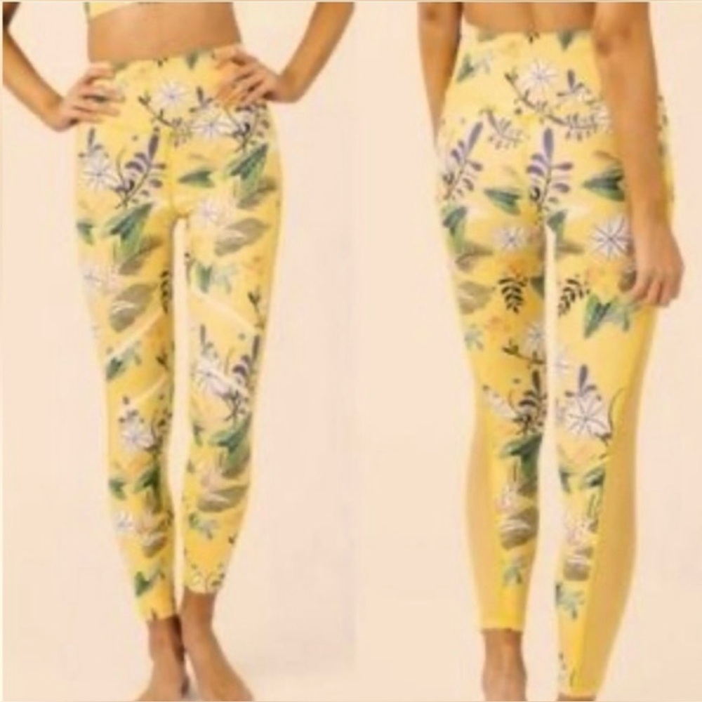 Zyia Active 7/8 Floral Yellow‎ Leggings Sz 6-8 Reflective Light nTight
